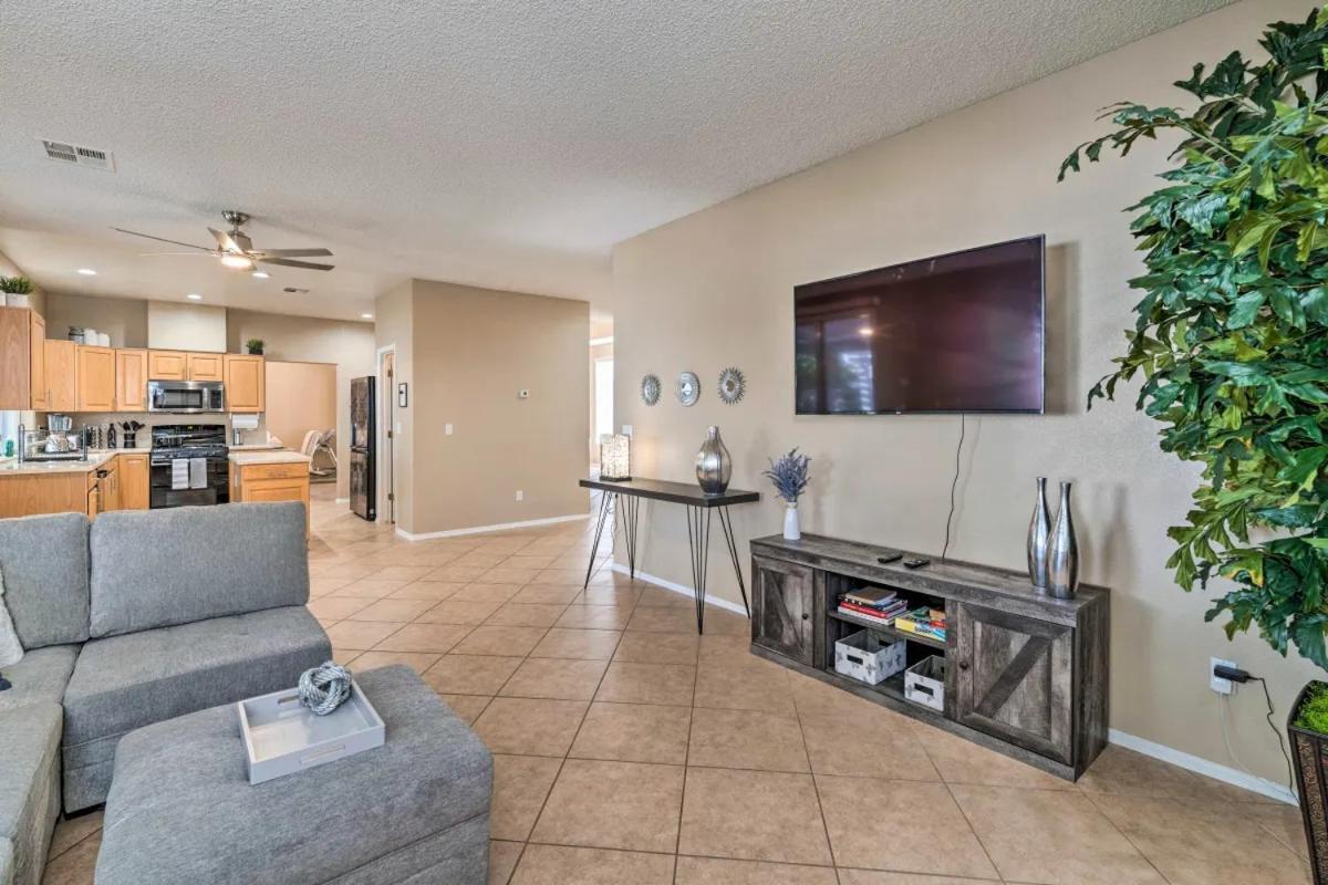 A Beautiful House With Hot Tub, Grill & Games! Villa Las Vegas Luaran gambar