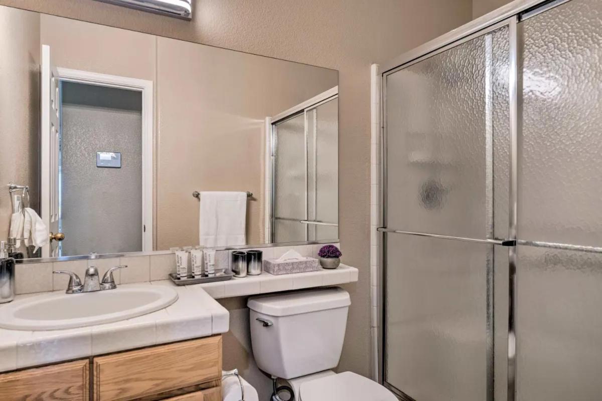 A Beautiful House With Hot Tub, Grill & Games! Villa Las Vegas Luaran gambar