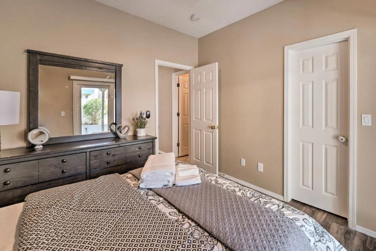 A Beautiful House With Hot Tub, Grill & Games! Villa Las Vegas Luaran gambar